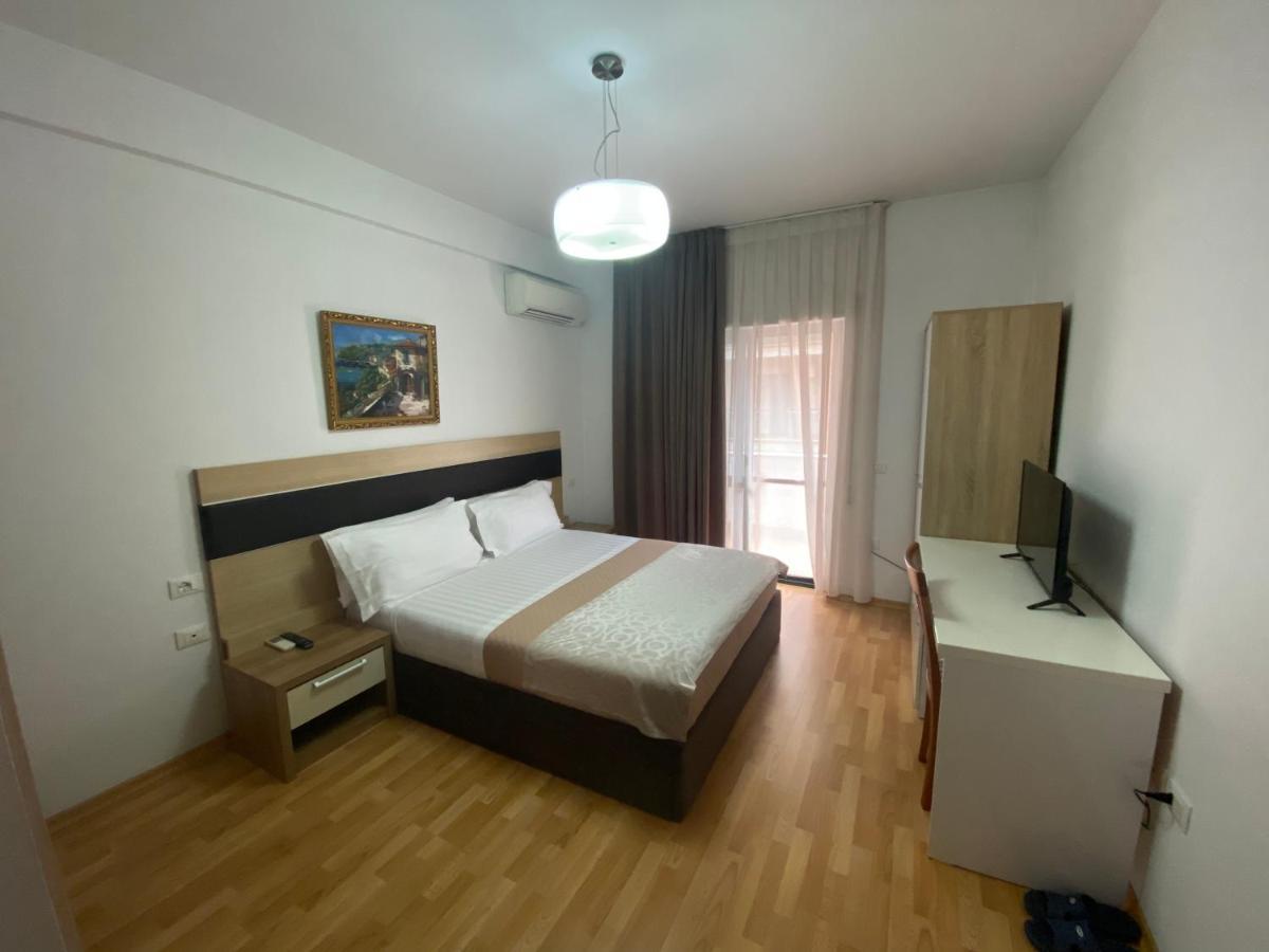 Rooms Dionis Tirana Exteriör bild